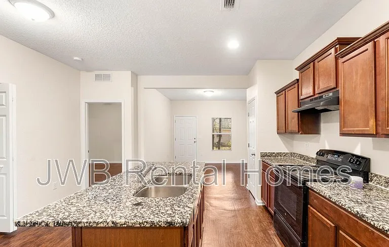 3330 Rayford St — Photo 7