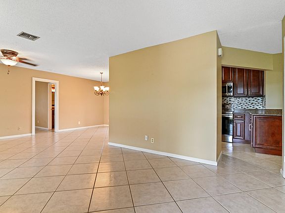 4th image of 5414 Plains Drive