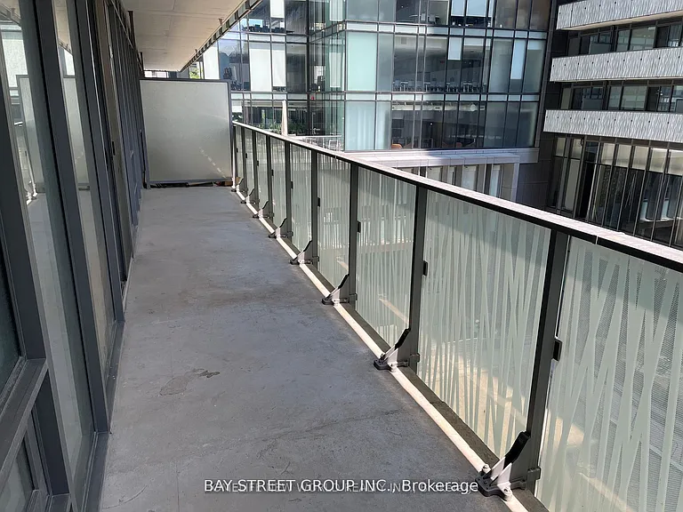 42 Charles St E #401 — Photo 16