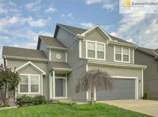 12409 S Quail Ridge Dr, Olathe, KS 66061