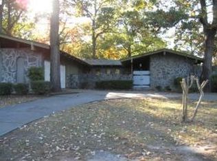 329 Meadowridge Dr, Warner Robins, GA 31093