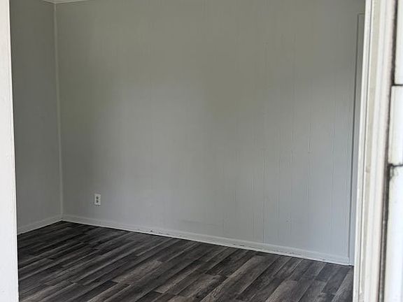 2nd image of 509 Blaine St
