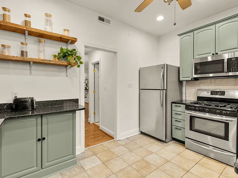 1017 Monroe St NW — Photo 12