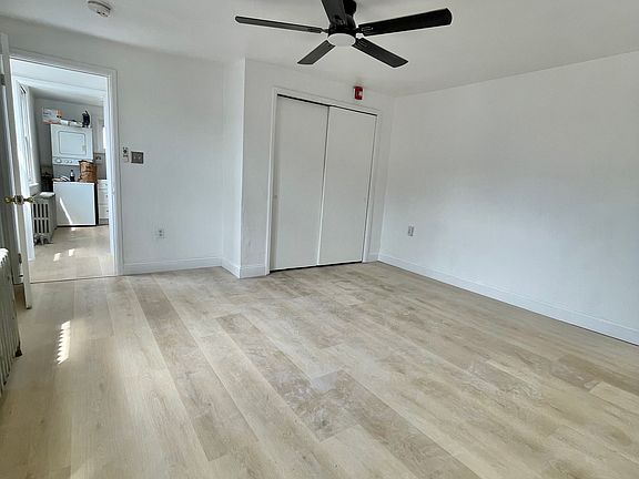 4th image of 1823 1/2 S 10th St Floor 3