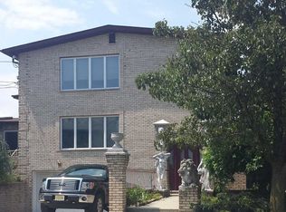 133 Lee St, Elmwood Park, NJ 07407