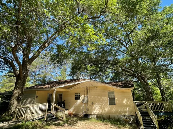91 Charles Mitchell Rd, Poplarville, MS 39470
