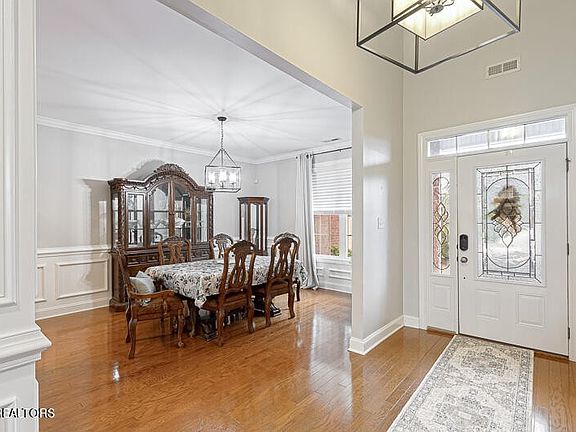 5th image of 12757 Edgebrook Way