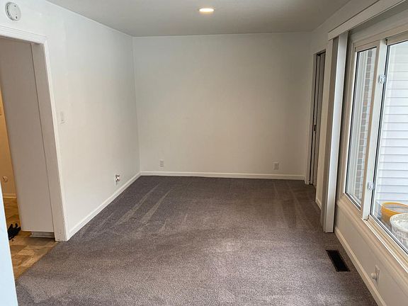 3rd image of 7329 N Briarcliff Knoll Dr
