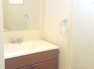 1012 4th St #A, Bremerton, WA 98337