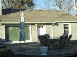 21220 Ardmore Park Dr, Saint Clair Shores, MI 48081