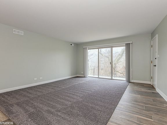 4th image of 8608 W 95th Pl APT 303