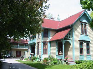 171 Green Bay Rd, Mequon, WI 53092