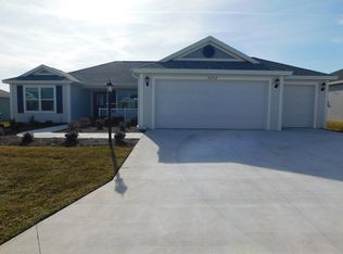 5572 Sharpin St, The Villages, FL 32163