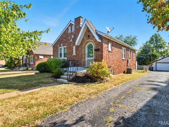 9332 Althea Ave, Saint Louis, MO 63123