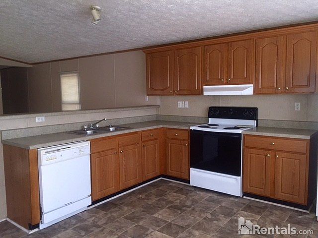2nd image of 368 Winston Rd SW