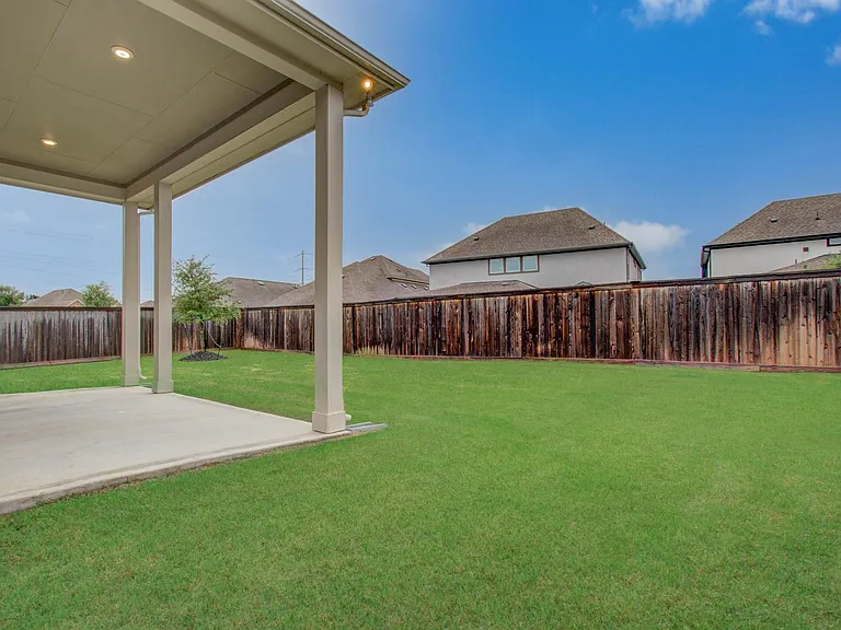 21722 Prickly Caterpillar Ct — Photo 34