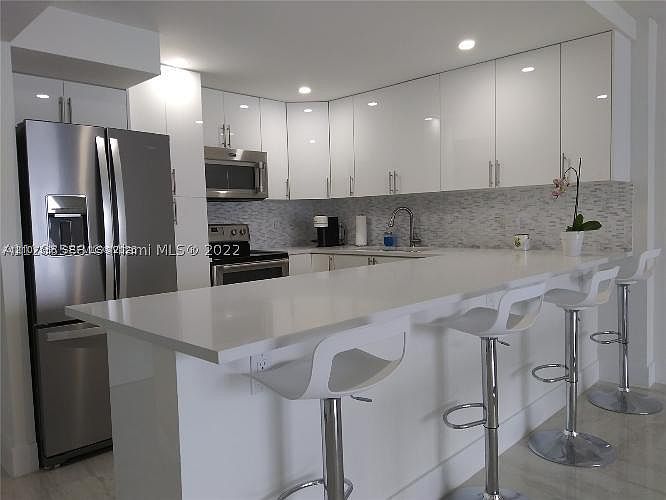 1st image of 5701 Collins Ave APT 1507