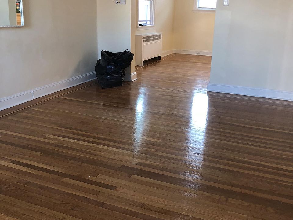 2nd image of 6212 N Hope St