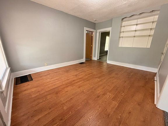 2nd image of 1946 Francis St #1