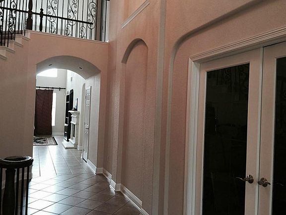 3rd image of 11802 Oakshield Ln