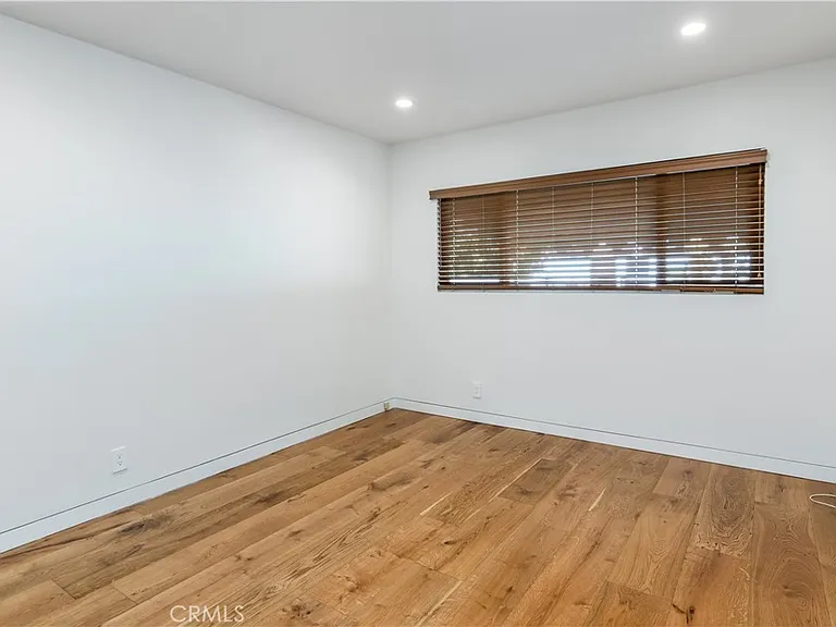15439 Vose St #15439 — Photo 18