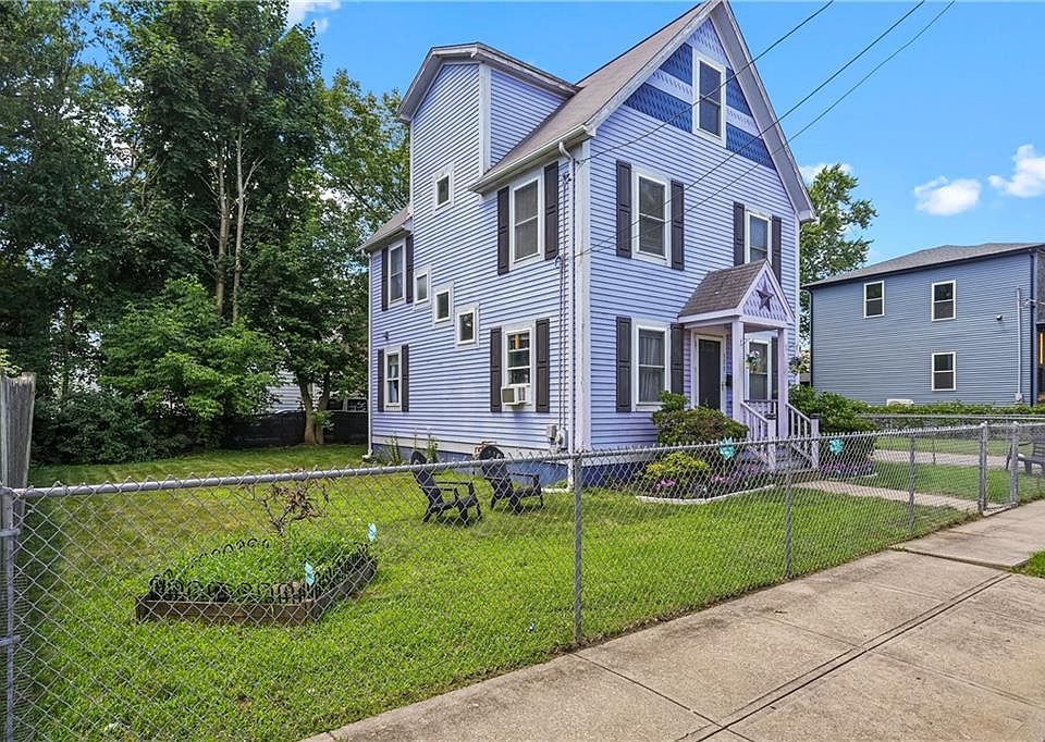 1st image of 328 Blackstone St