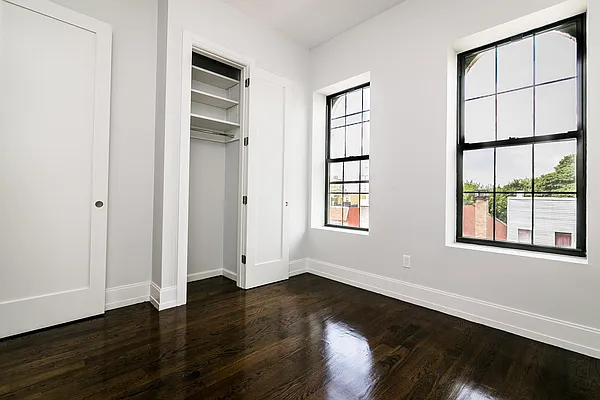 Rented by Nooklyn NYC LLC | media 16