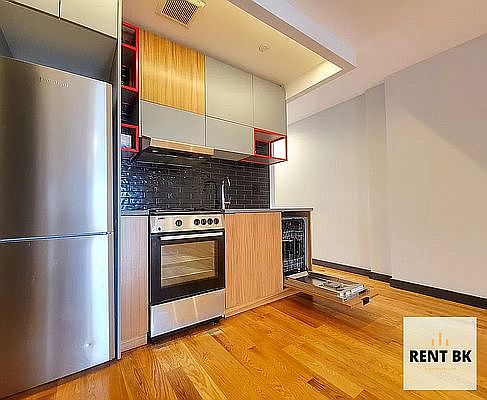 2nd image of 268 Metropolitan Ave #2G