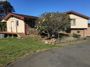 17312 Holmes Dr, Brookings, OR