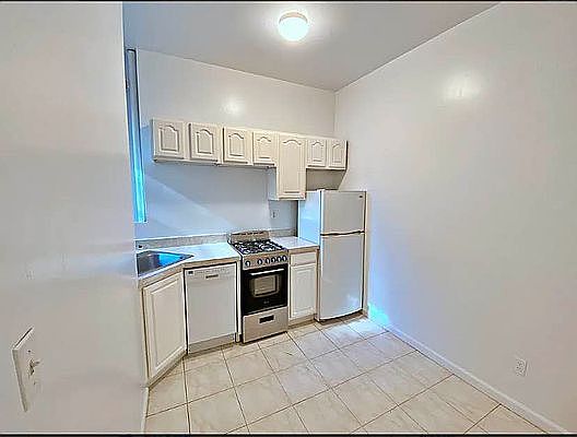 2nd image of 227 Columbus Ave #5G