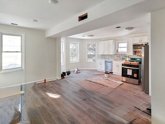 2nd image of 69 Pennington Ave #2