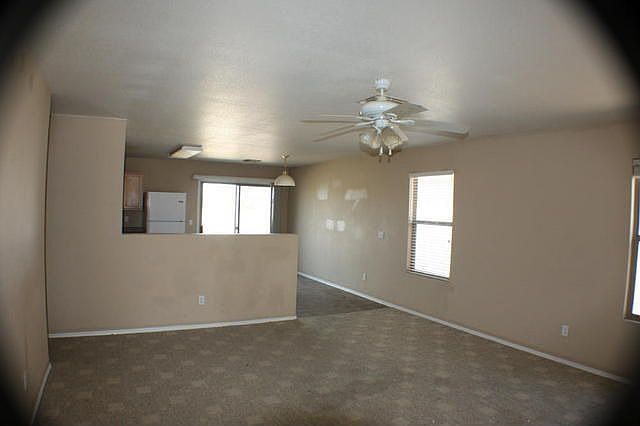 2nd image of 662 W Kingman Loop