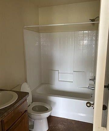3rd image of 220 E Sweden St