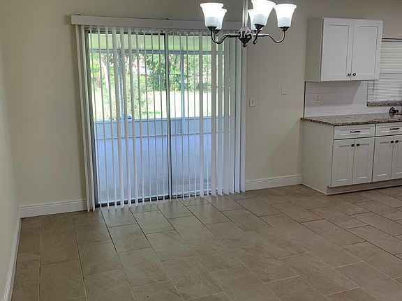 5th image of 445 SW Tulip Blvd