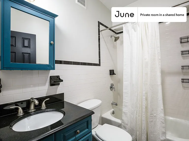 356 W 39th St #C — Photo 7