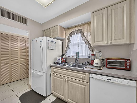 5th image of 12022 W Greenway Drive #201