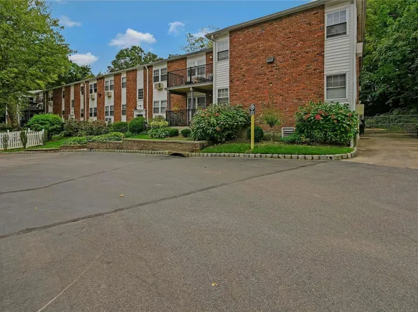 136 Church Street #3D, Kings Park, NY 11754