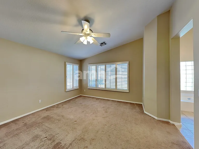 7462 W Mohawk Ln — Photo 11