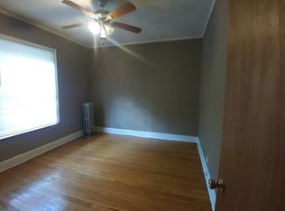 916 E 81st St #1, Chicago, IL 60619