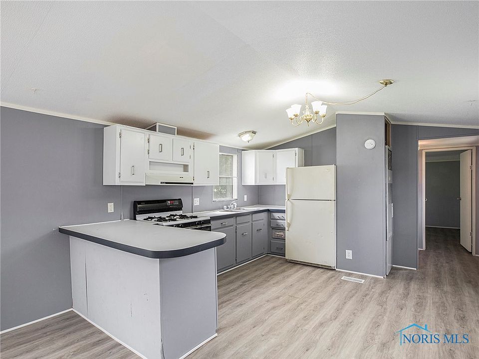 1905 Tracy Rd Northwood OH Zillow