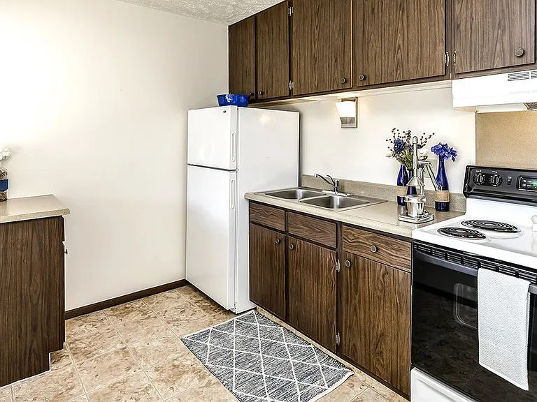 Old Mill Apartments — Photo 38