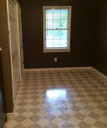 5th image of 378 Walnut Dr