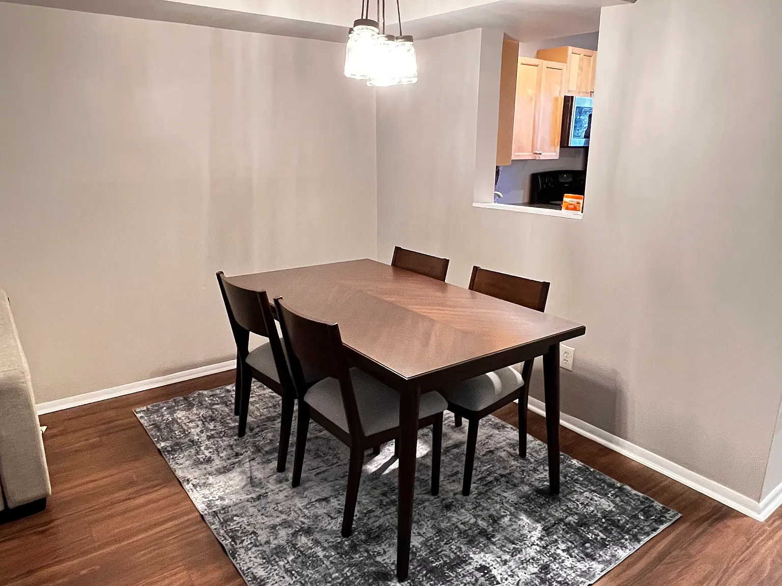 951 Hollywood St — Photo 4