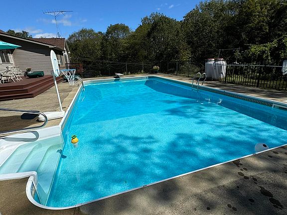 4th image of 297 Turkey Hill Road