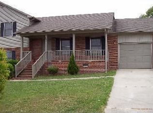 842 Wigwam Dr, Fayetteville, NC 28314