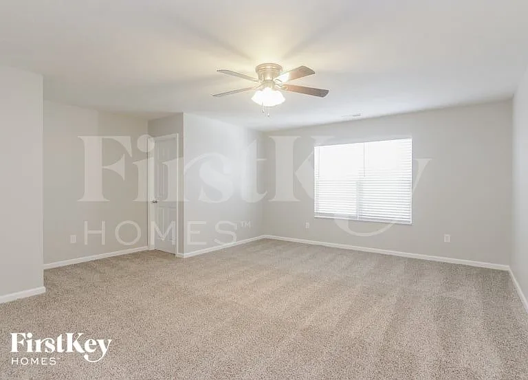 5273 Brandywine Dr — Photo 7