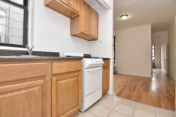 Rented by Bohemia Realty Group | media 4