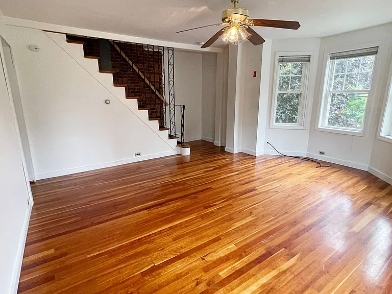 155 Center St — Photo 7
