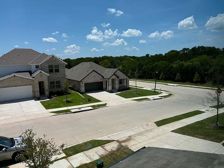 410 Stagg St — Photo 20