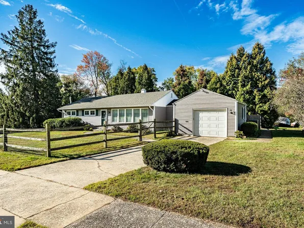 114 Manor Rd, Paoli, PA 19301